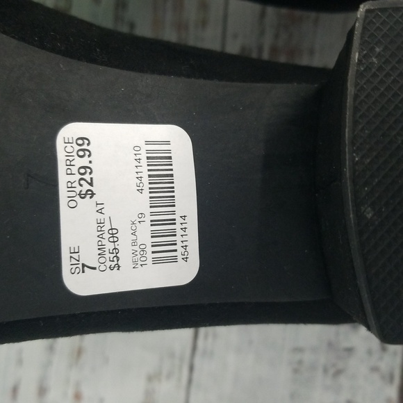 Black 2 Strap Cato Heels - Picture 6 of 9